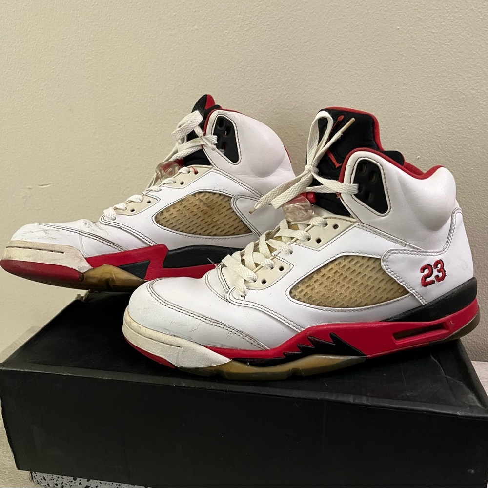 Air Jordan Retro 5